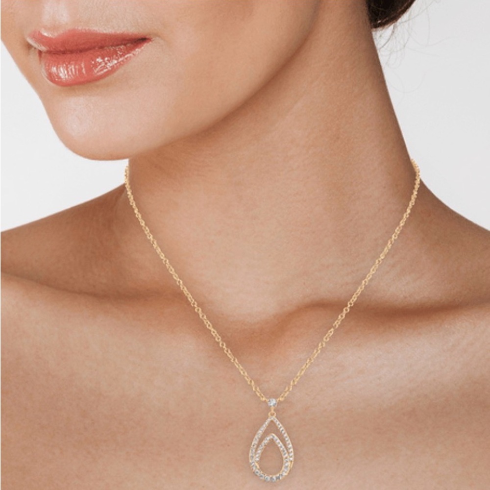 KENNETH JAY LANE Pear Shaped Pendant Necklace NEW Teardrop Necklace